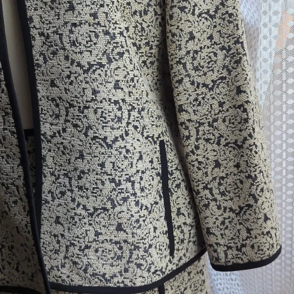 DONCASTER VELVETY BROCADE SKIRT SET SIZE 16